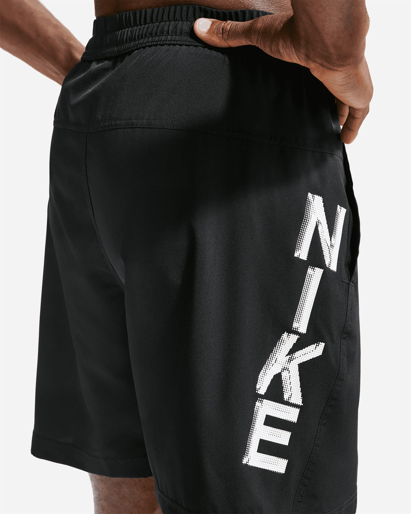 Pantalone training NIKE DRI FIT GRAPHIC 7IN M - Nero - 4 | Cisalfa Sport